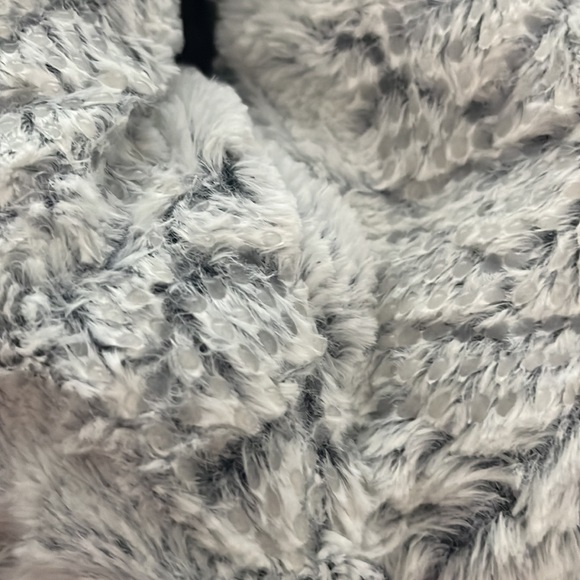 NWT Warm And Snuggly Cabin Socks - Picture 4 of 5